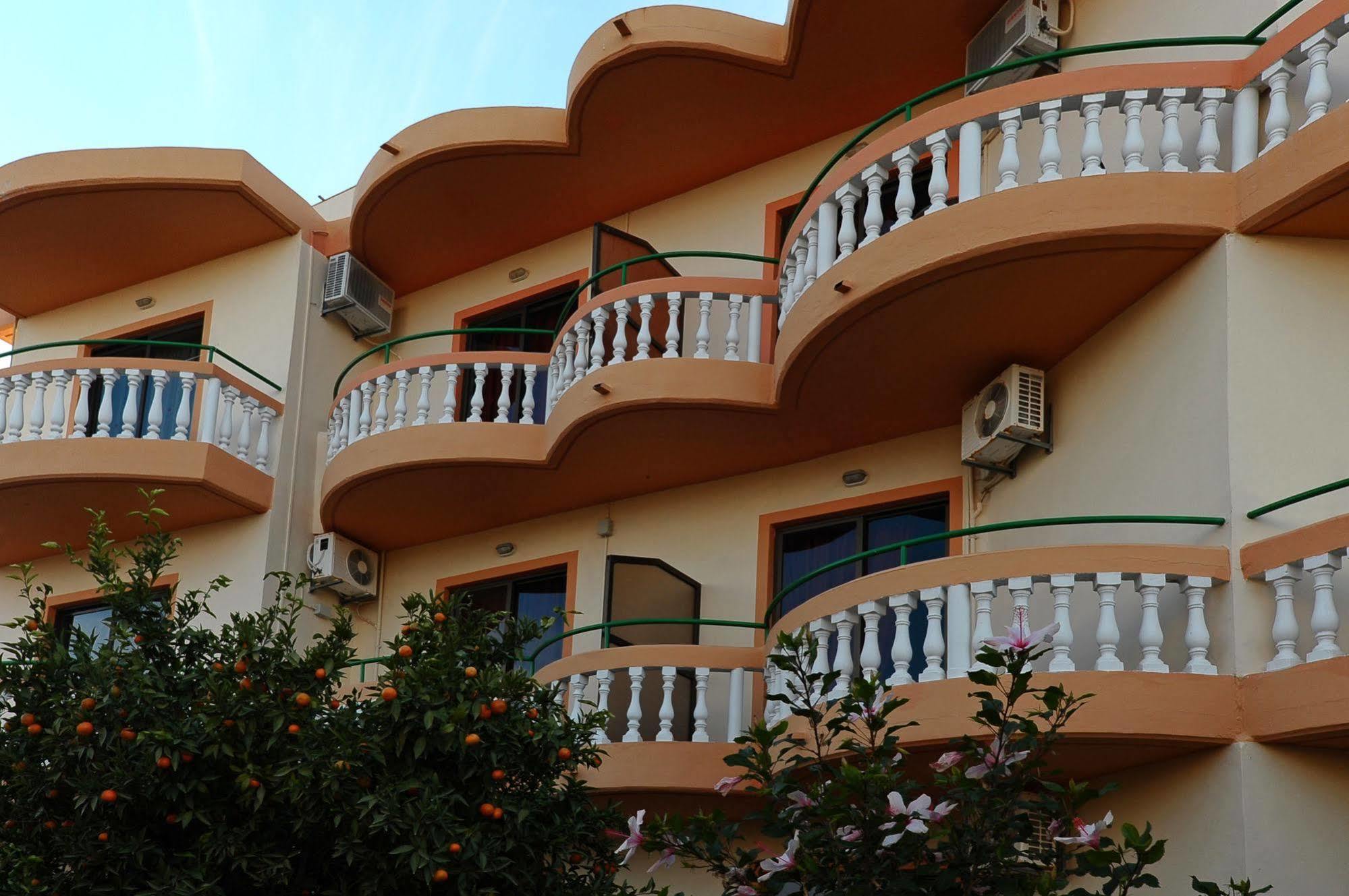 Villa George Faliraki Buitenkant foto