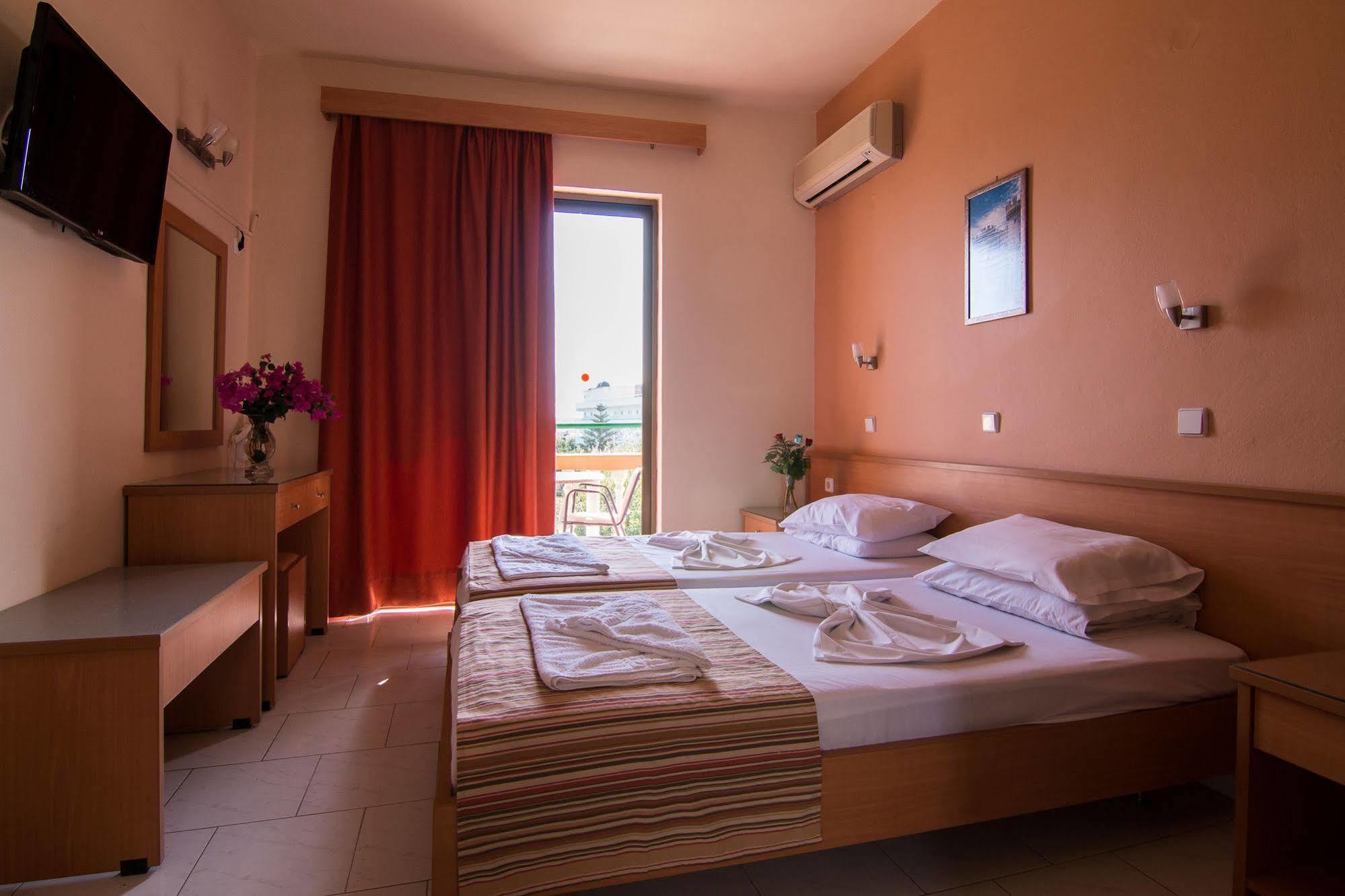 Villa George Faliraki Buitenkant foto